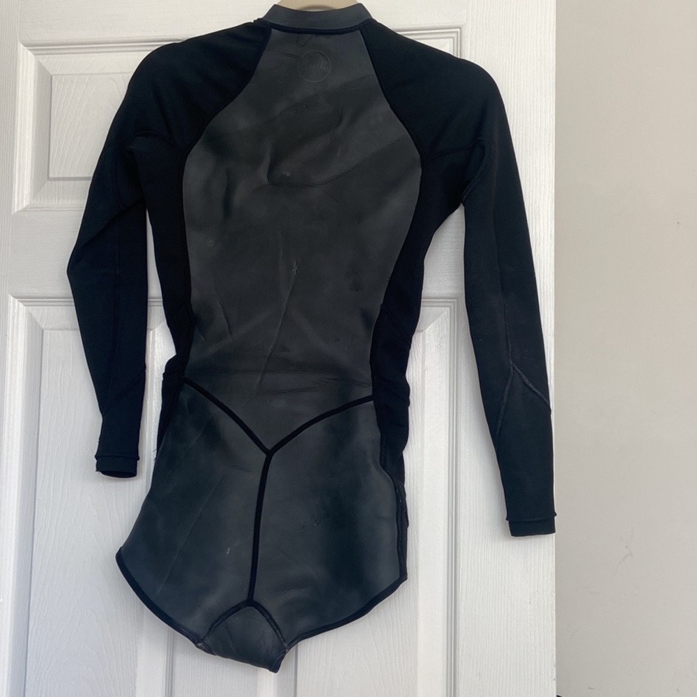 spring suit - Picture 4 of 7